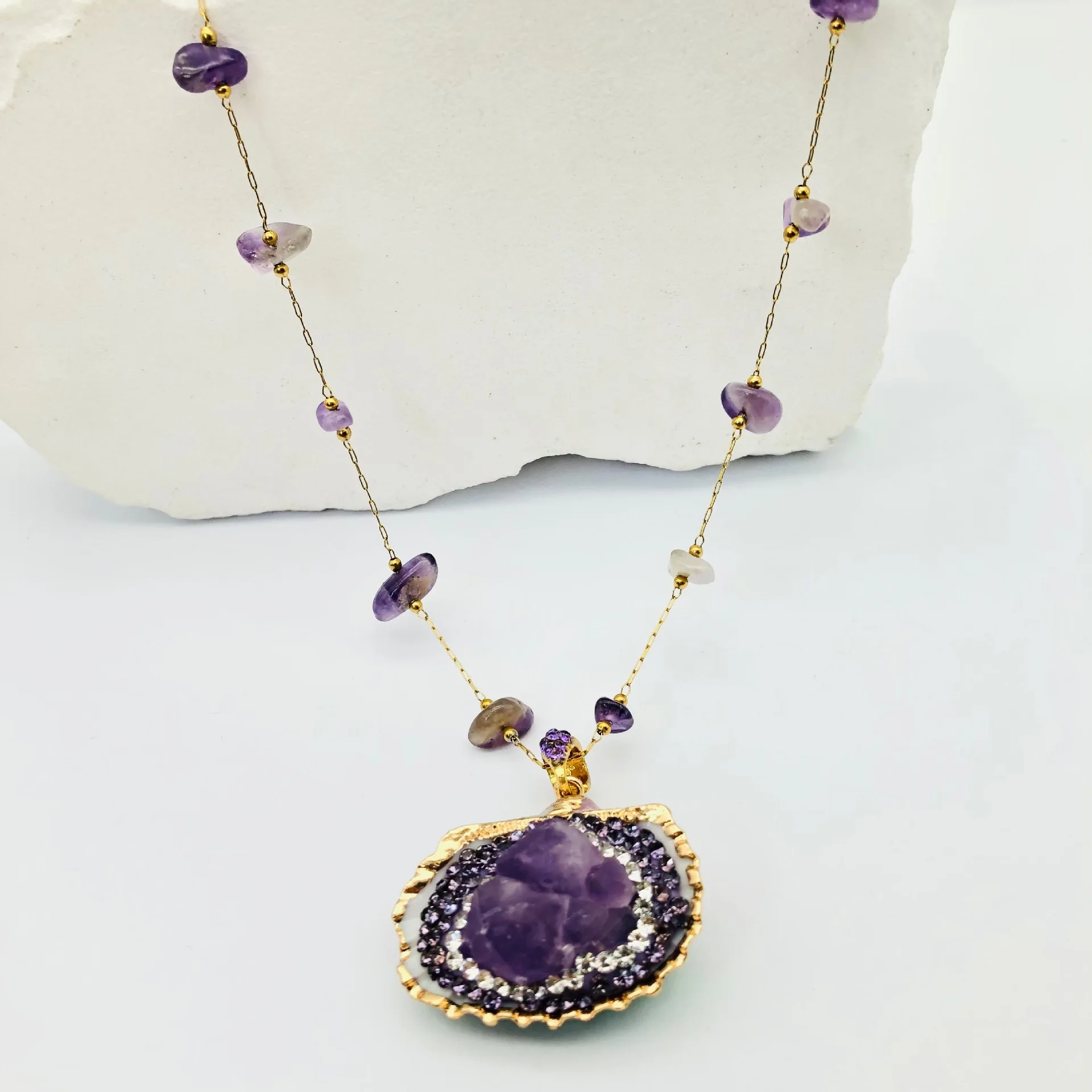 Shell Inlaid Amethyst Pendant Necklace Long Swear Chain Women Necklaces Charm Purple Crystal Choker Collar Fashion Jewelry Gifts