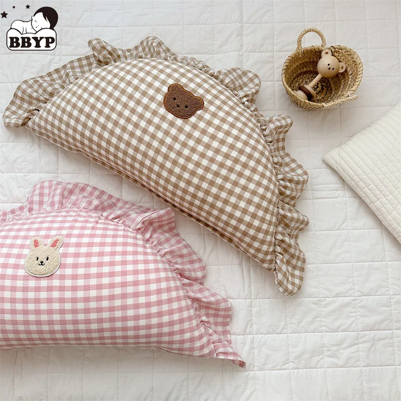 Moon Shape Lattice Baby Pillow Cushion Ruffles Pillow Newborn Babies Accessories Bedding New Born baby room decoration Kid