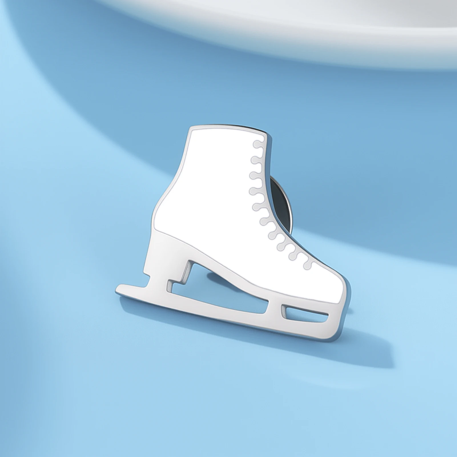 Fashion Ice Skates Roller Skating Brooch Stainless Steel Drip Oil Skating Enthusiast Jacket Accessories Jewelry Gifts
