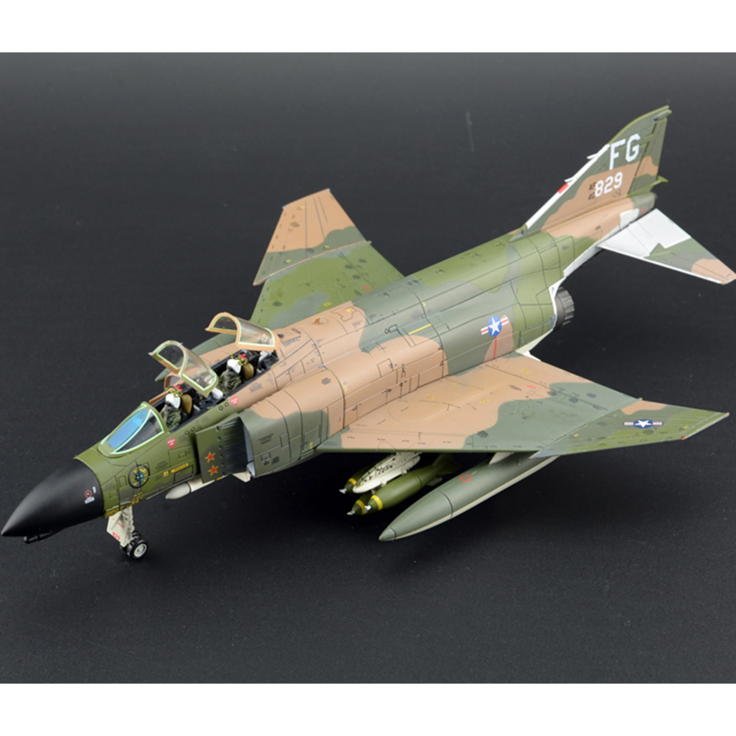 1: 72 AC1012 F-4C Fighter Model 640829 433rd TFS 8th TFW UBON RTAB 1967 Alloy Collection Model