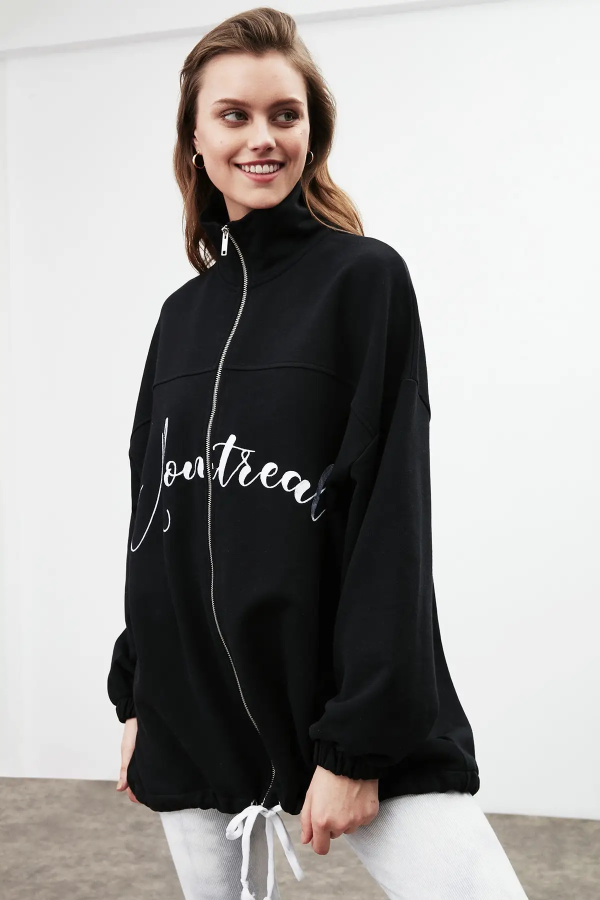 Women's Black Fronting Embroidered Zipped Sweatshirt