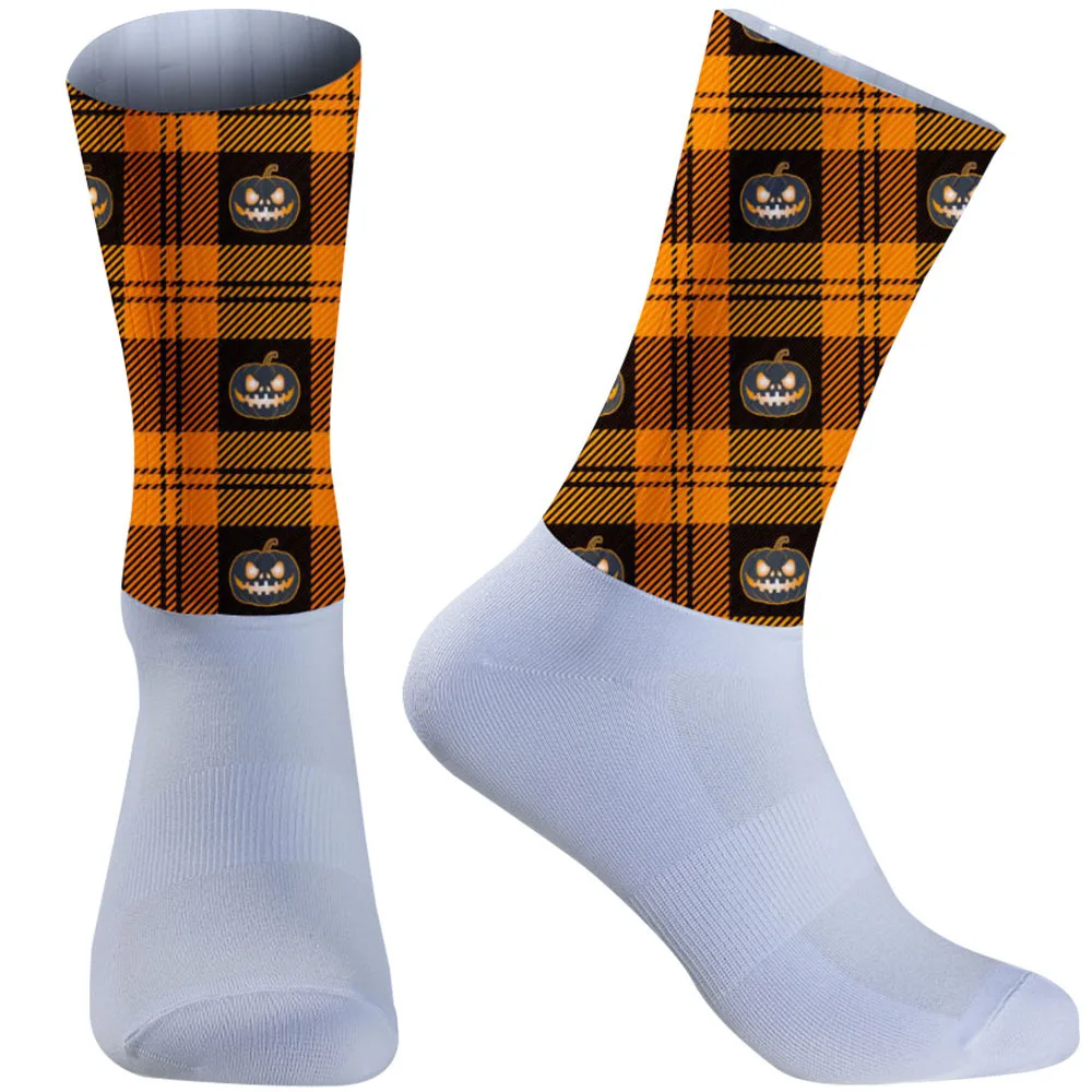 

2025 Новая ультратонкая пряжа толщиной 0,1 мм увеличивает дыхание стопы по 200% во время летней езды на велосипеде.