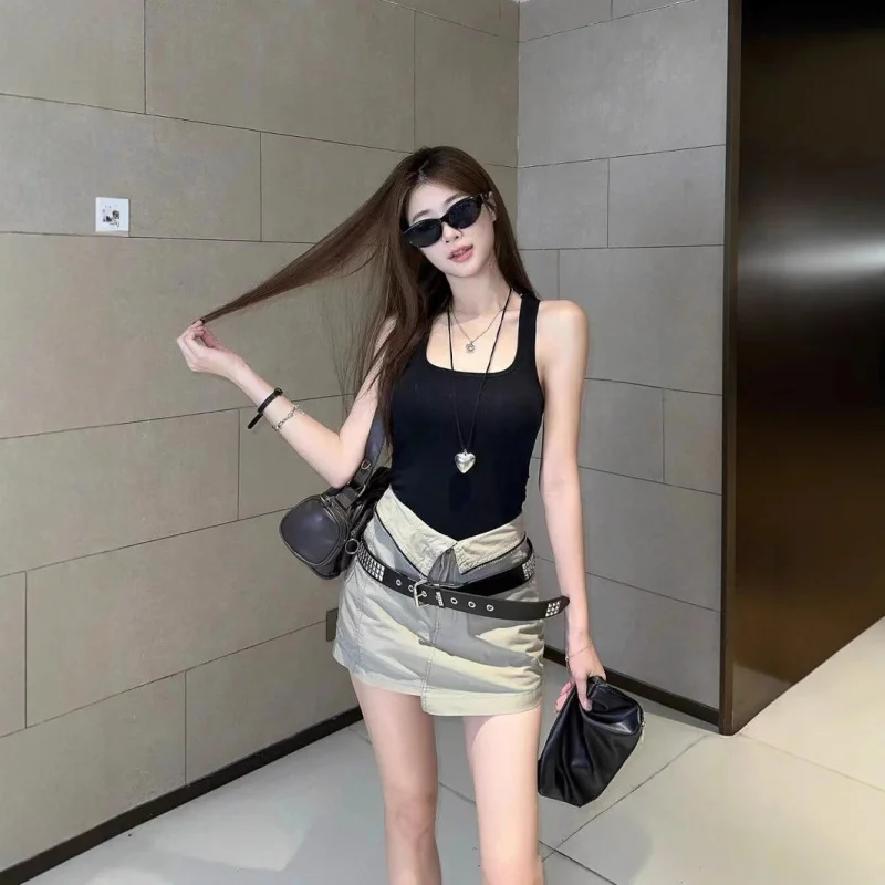 مجموعة صيفية جديدة على شكل فتاة حارة سوداء للنساء، بلوزة بدون أكمام مع تنورة أمريكية عالية الخصر مكونة من قطعتين