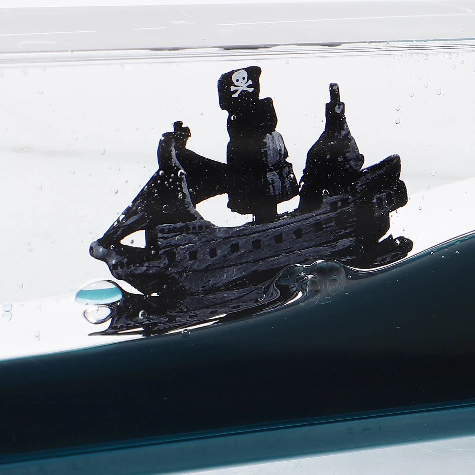 

Fluid Drift Bottle Swing Wave Paperweight Acrylic Desktop Ornament For Home Office Living Room Decor Cruise Decoration Unique