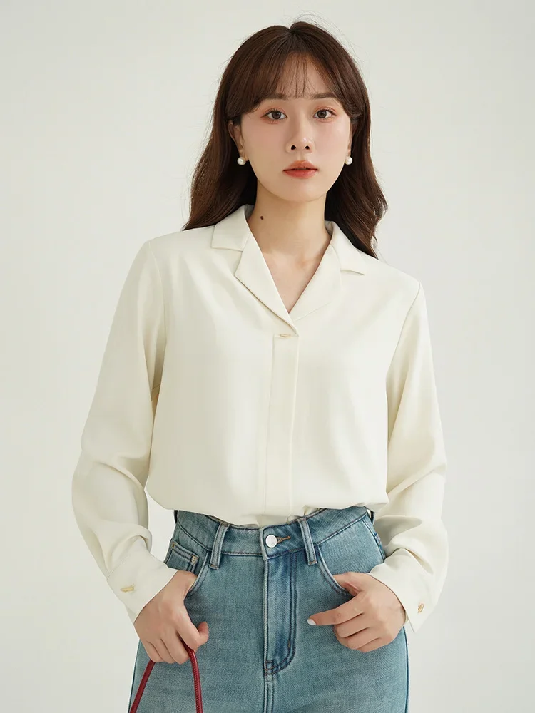 Soft Cotton French Blouse, Featuring a V-Neck, Foldover Collar, and Unique Button Design, Perfect for Everyday Wear