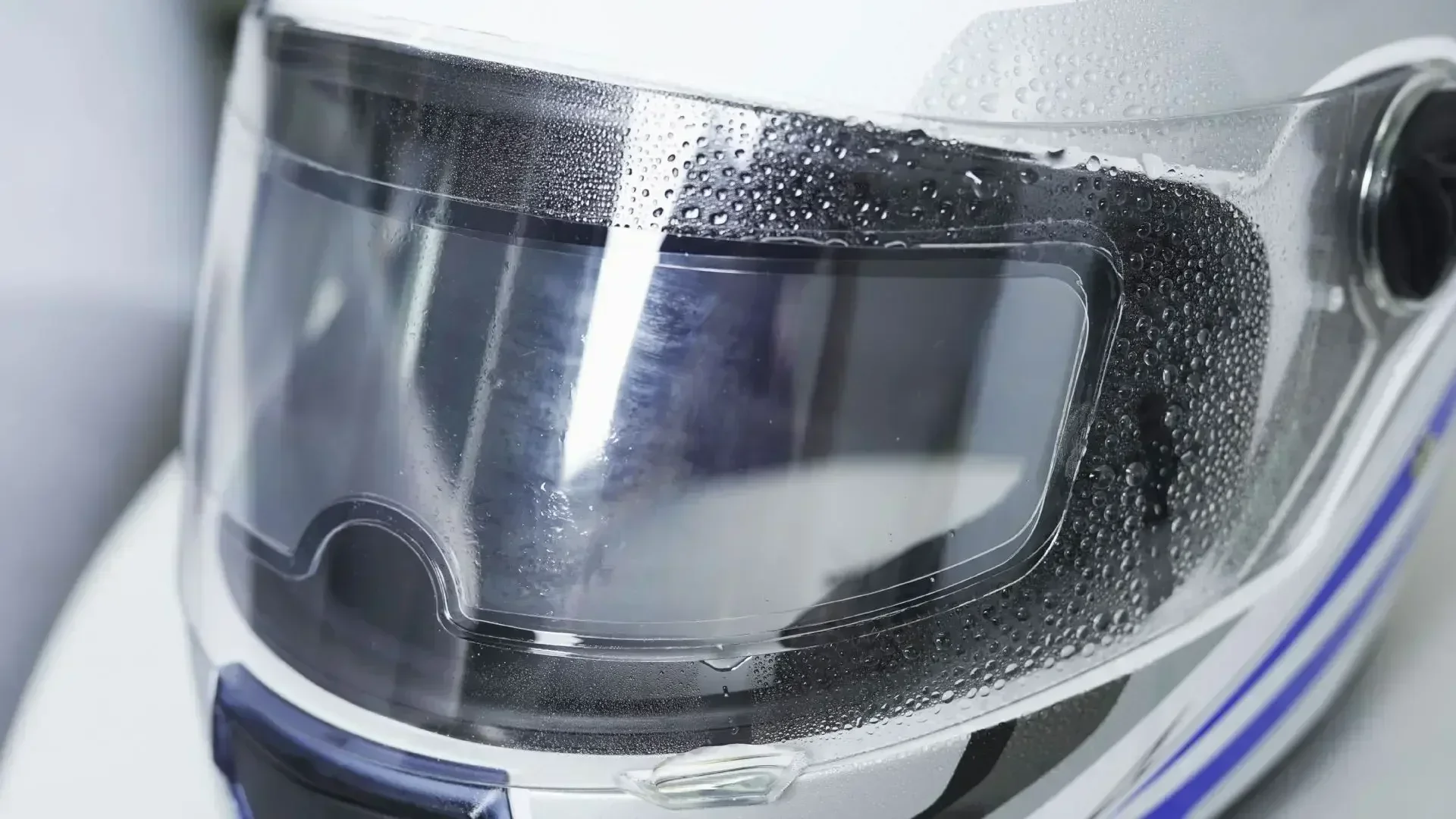 1/4 Stück Motorradhelm Klare Schutzfolie Anti-Beschlag Anti-Regen Folie Nano-Beschichtung Aufkleber Motorradhelm Zubehör – Detail 18