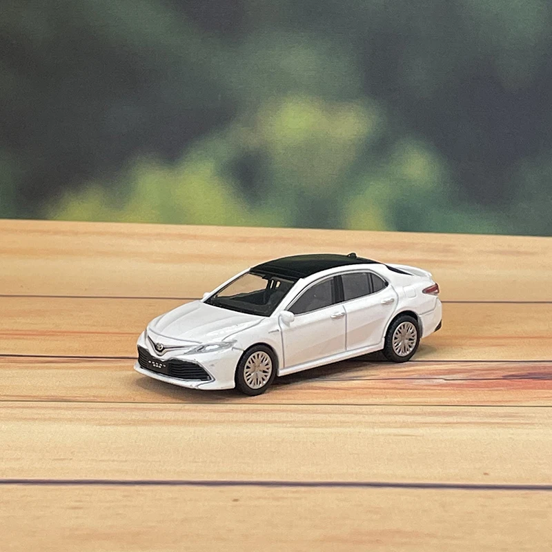 1:64 Oryginalny model statyczny ze stopu odlewanego ciśnieniowo Toyota Camry, kolekcja dziecięcych zabawek dekoracyjnych na prezenty świąteczne dla chłopców.