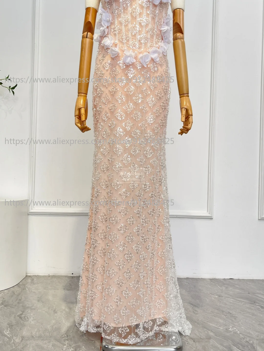 Abiti lunghi da donna di alta qualità con paillettes rosa e perline, applicazioni di fiori, senza maniche, senza schienale, per la festa