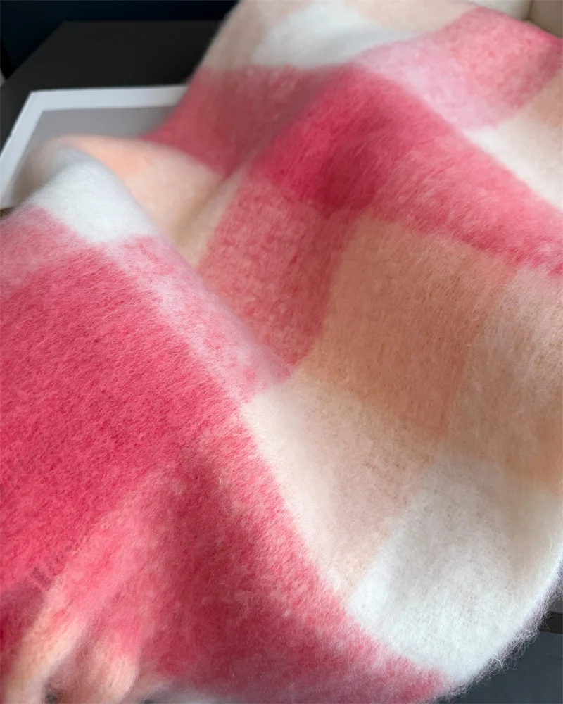 Warmer Dicker Winterschal für Damen, Mohair, Kariert, Weicher Quastenschal, Pashmina, Großer Halsdecken-Schal – Detail 8