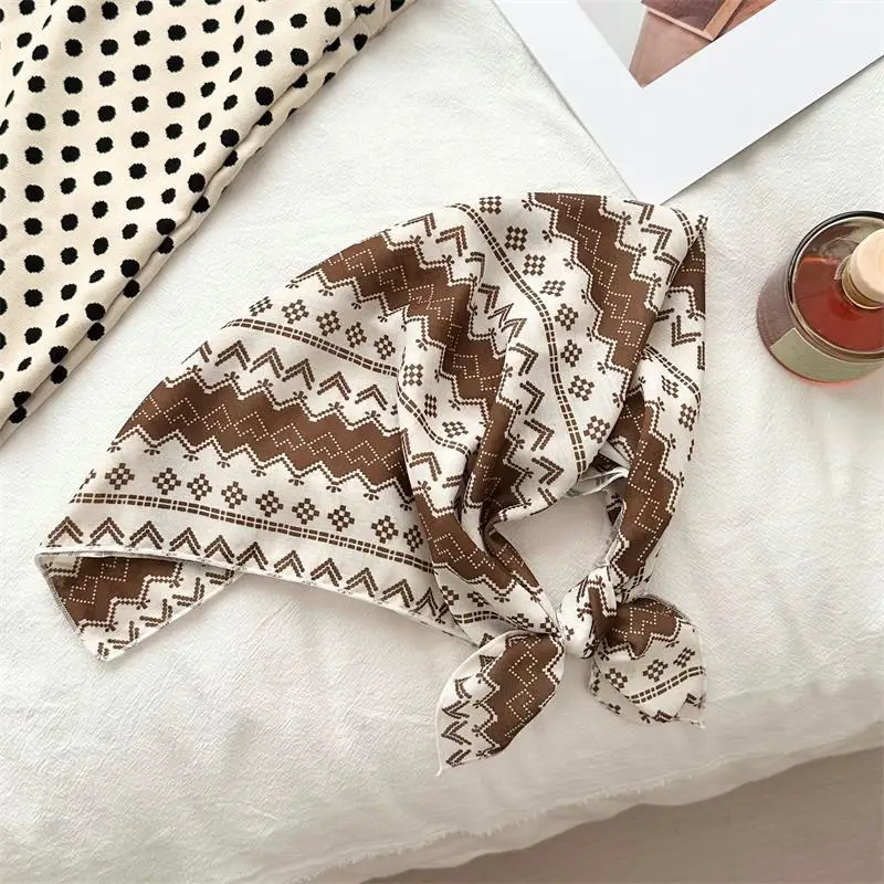 트렌디한 55*55cm 레트로 프린트 실크 스카프, 여성용 올매치 숄, 패셔너블한 목 & 머리 액세서리, 훌륭한 선물