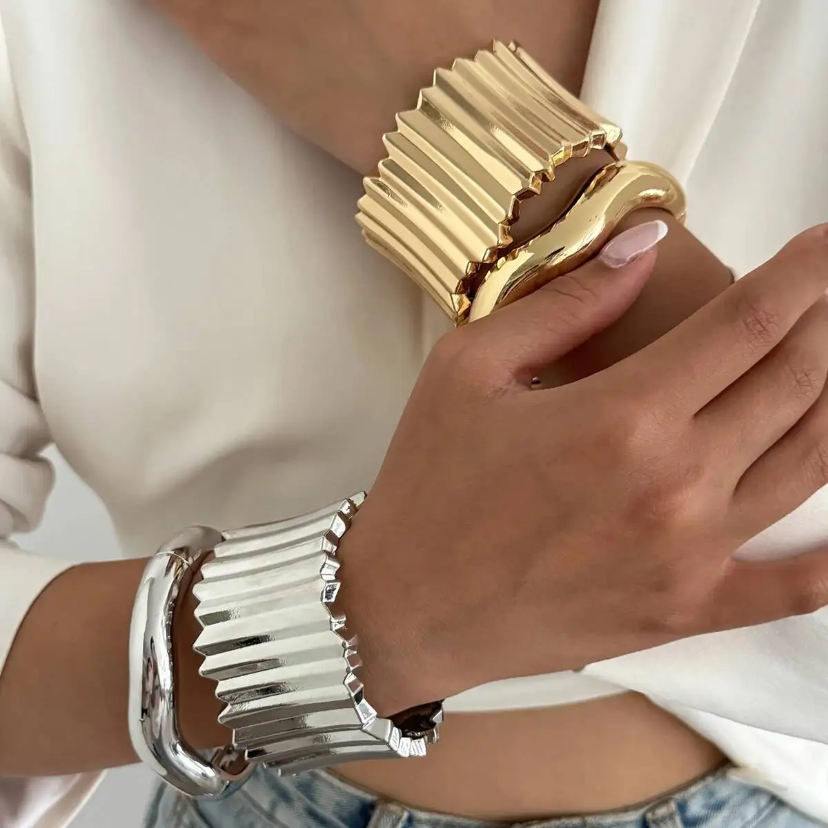 SHIXIN New Trendy Geometric Stackable Wide Bracelet for Women Punk Irregular Wave Chunky Open Spring Bangle Party Jewelry 2026