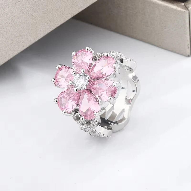 Jianjie Light Luxury Sweet Women's Peach Blossom Pink Zircon Rings Banquet Party Gift Ring Accessories Trend