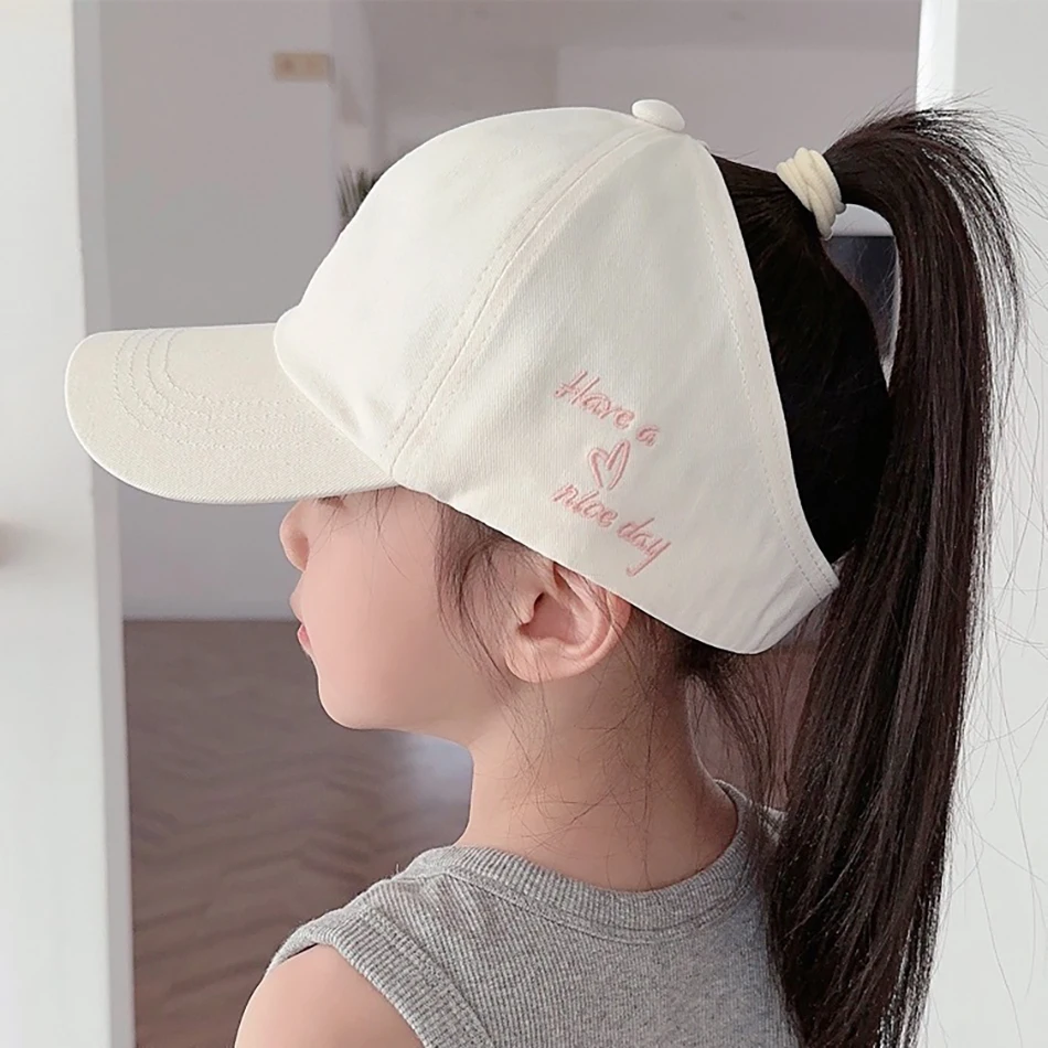 

Baby Girls Ponytail Casquette Kids Summer Sun Protection Hat Heart-shaped Pattern Sun Hat Children's Embroidered Baseball Cap
