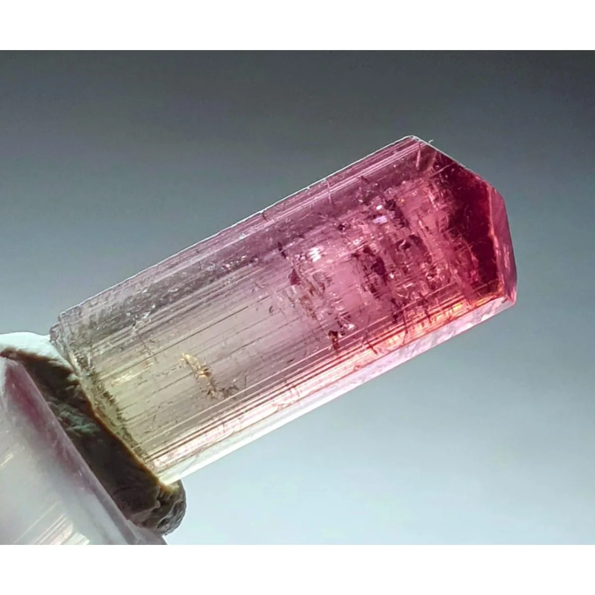 Brazilian Elbaite Rough Mineral Stones, 10g 5-15mm Natural Mix, Display Box for Jewelry Making & Wire Wrapping Supplies