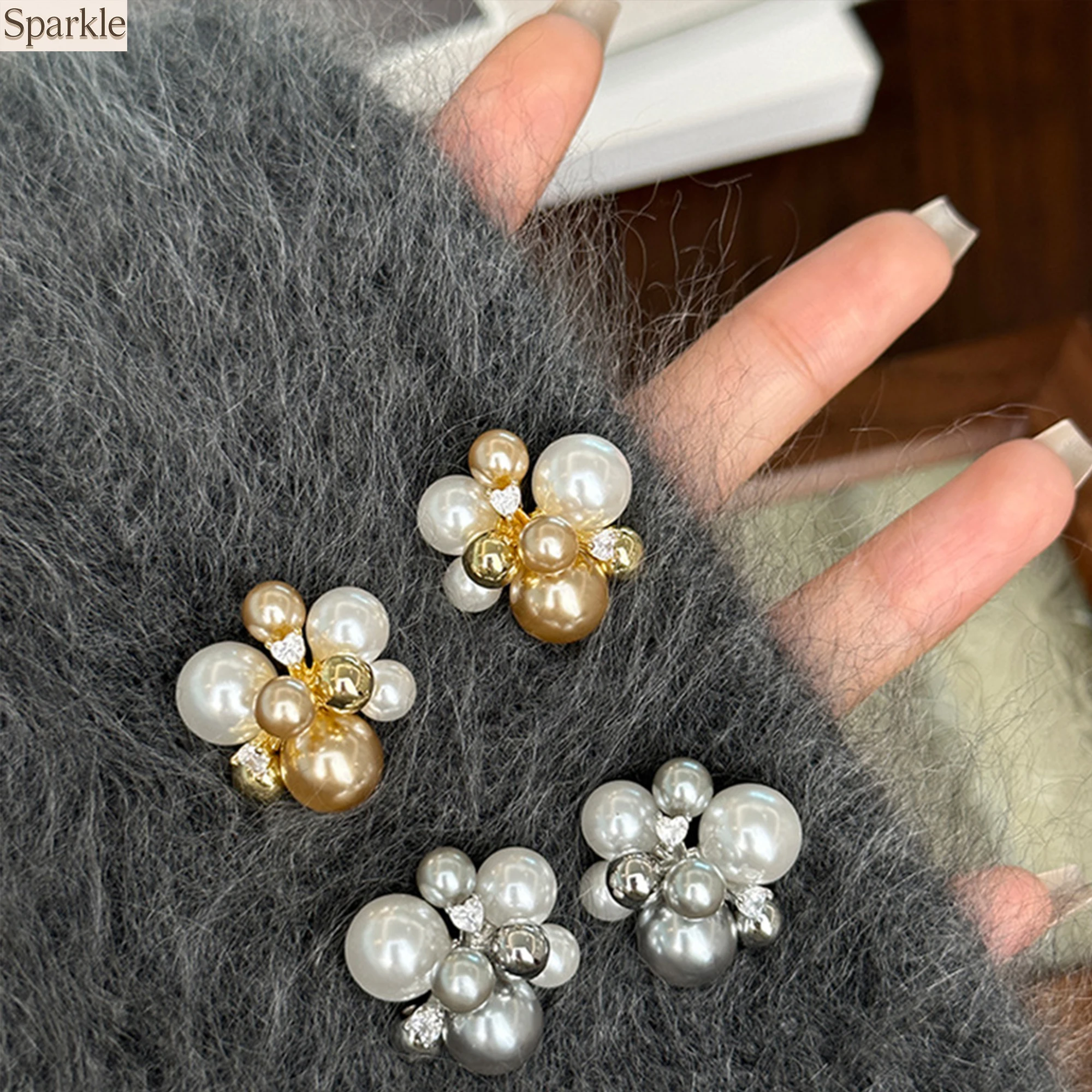 

Elegant Pearl Flower Brooches for Women,Gold and Silver Tone, Rhinestone Decor Brooch Pins, Lapel Badge Jewelry for Coat Fashion