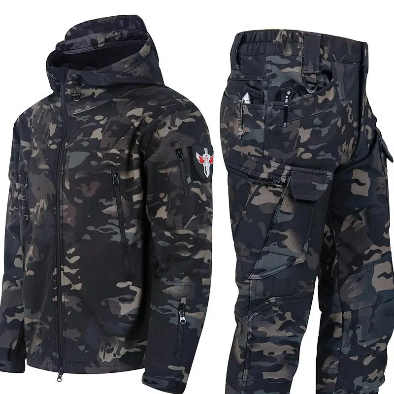 Winter Outdoor Men's Training Suit Tactical Camouflage Assault Plush Waterproof Adventure Skiing Jacket Travel Clothing Workwear