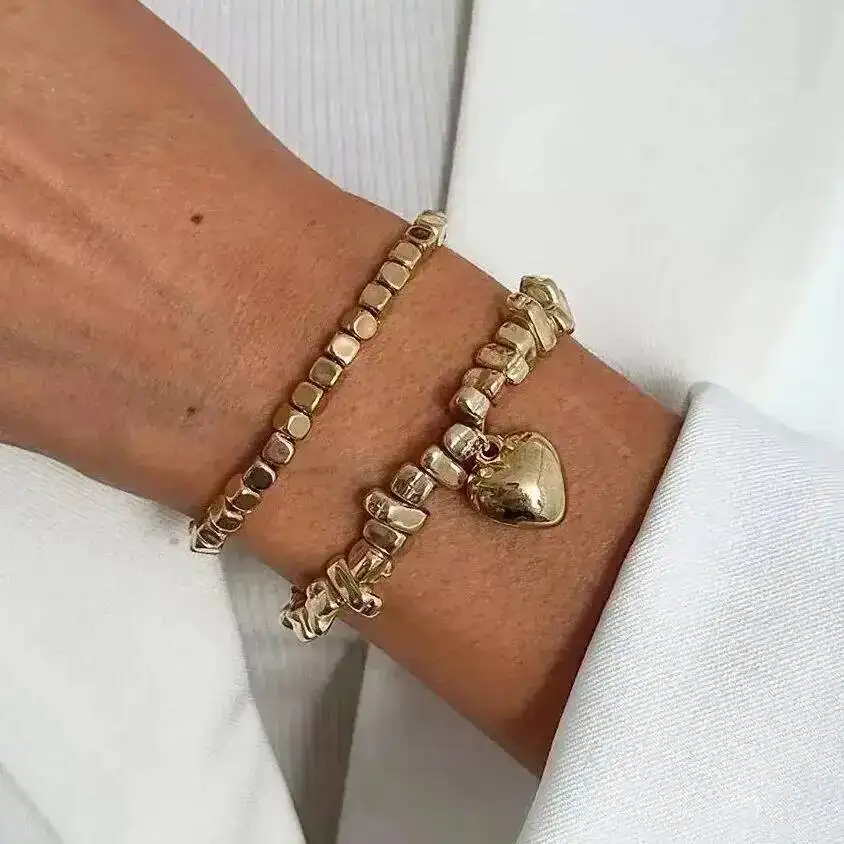 

KunJoe 2Pcs/Set Creative Irregular Acrylic Beaded Bracelet Women Vintage Heart Pendant Charm Bracelet 2026 Fashion Jewelry Gifts