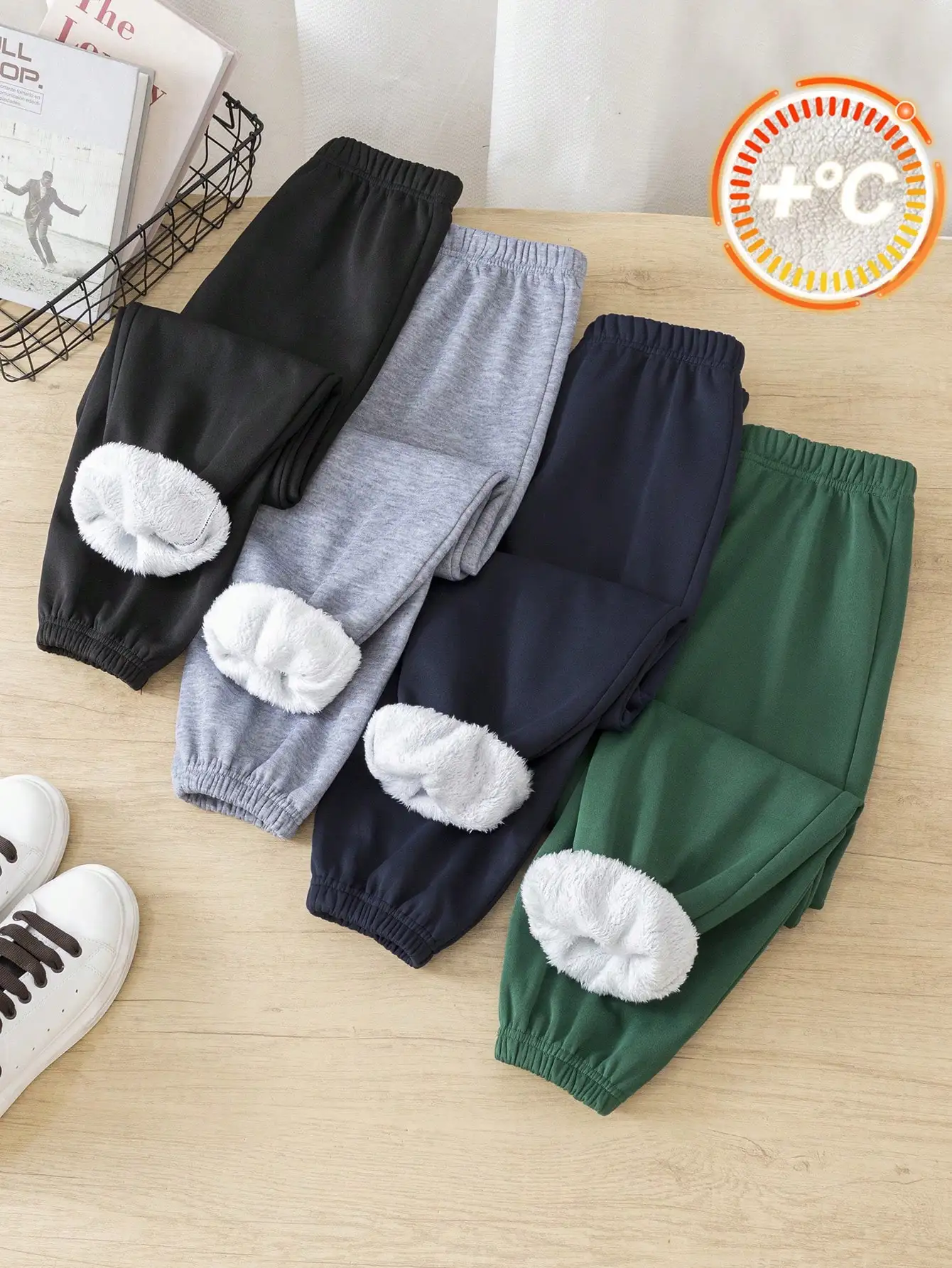 

Комплект из 4 детских спортивных брюк на флисовой подкладке, однотонные, с эластичным поясом, удобные для повседневной носки