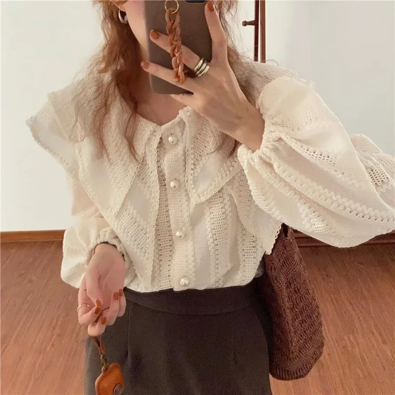 Vintage Hollow Out Shirts Women Apricot Tender Loose Casual Autumn New Sweet French Style Ladies Fashion Lantern Sleeve Ulzzang