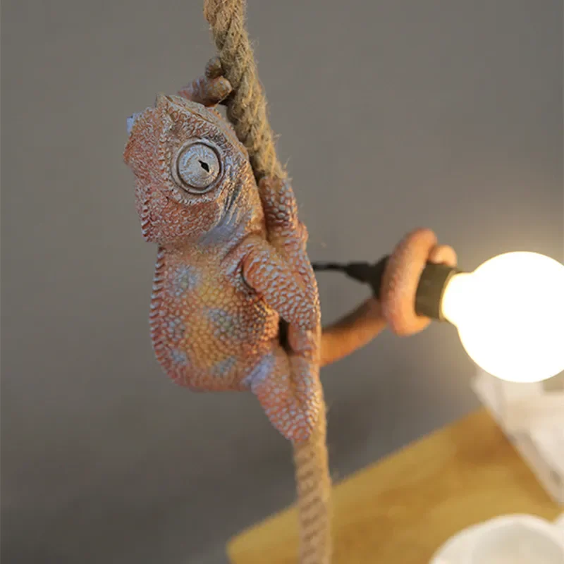 Animal Chandelier Resin White Color Chameleon Pendant Lamp for Living Room Hemp Rope Lamp Study Coffee Retro Pendant Light