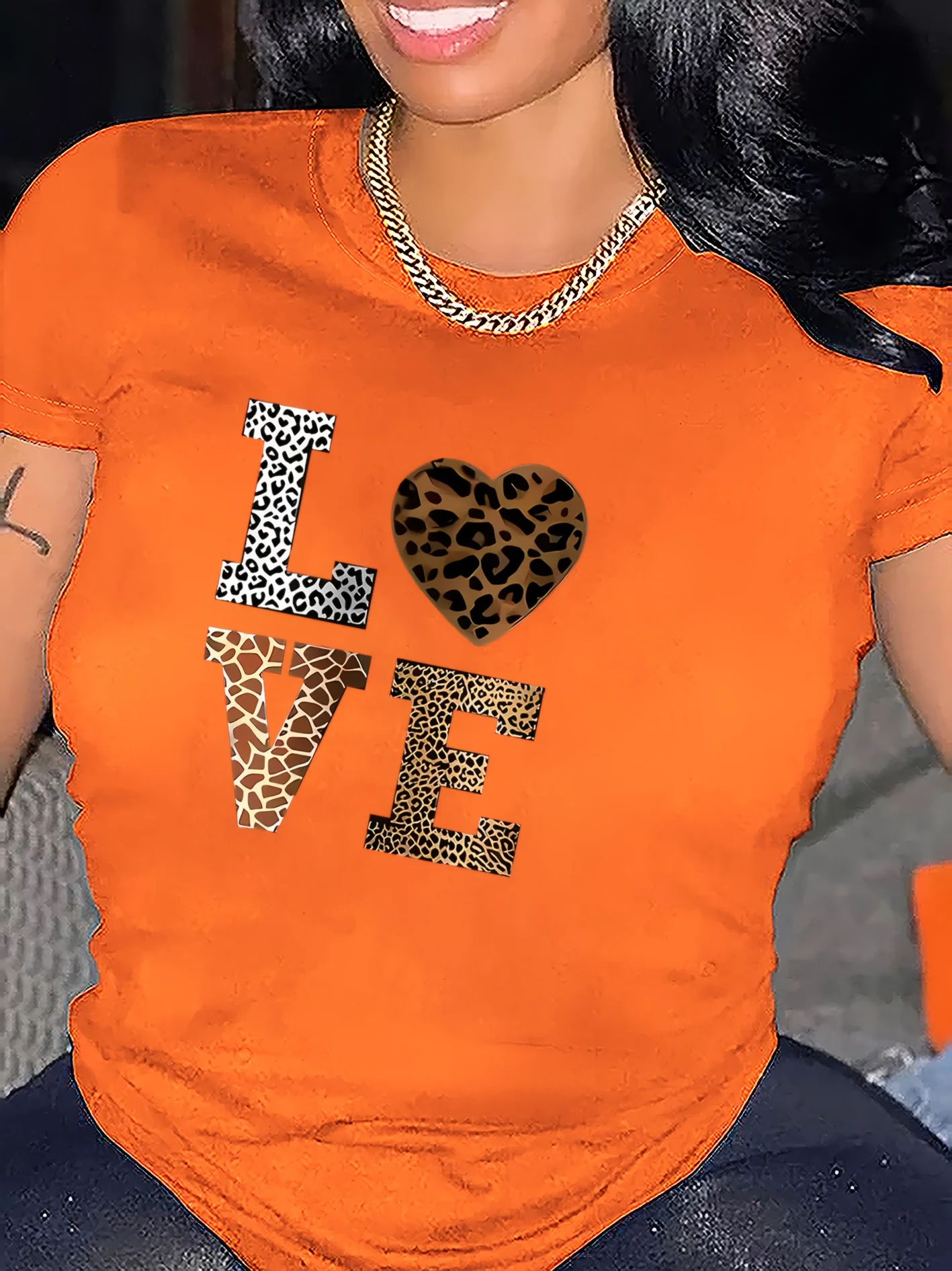 Ladies' Casual LOVE Pattern Leopard Print Heart-shaped Design T-shirt Round Neck Short Sleeved Fashionable Street Top