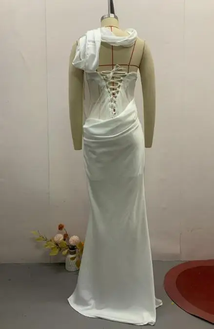 2025 여름 신상 여성 패셔너블하고 섹시한 민소매 스트랩리스 순수 리본 장갑 주름진 힙 드레스 여성복