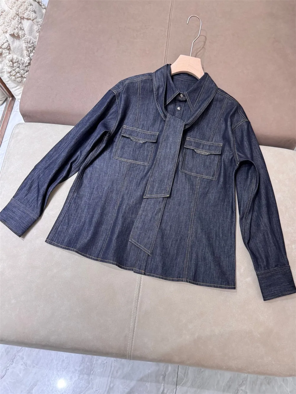 

25 New Women's Cotton Nail Bead Lapel Fashionable Casual Versatile Long Sleeved Denim Shirt