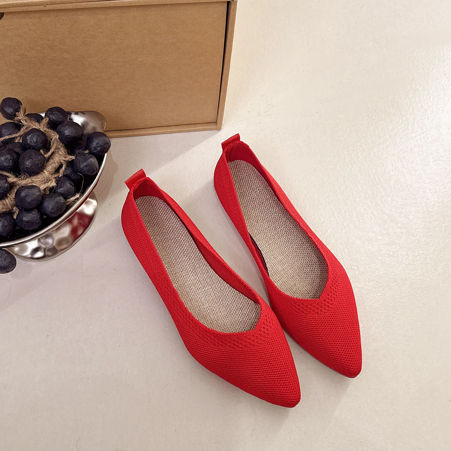 2025, Damen-Schuhe mit spitzer Zehenpartie, atmungsaktiver Stoff, Frühling und Sommer, flache Schuhe, weiche Sohle, Slip-on-Müßiggänger für Mädchen, tägliches Gehen, Fahren – Detail 18