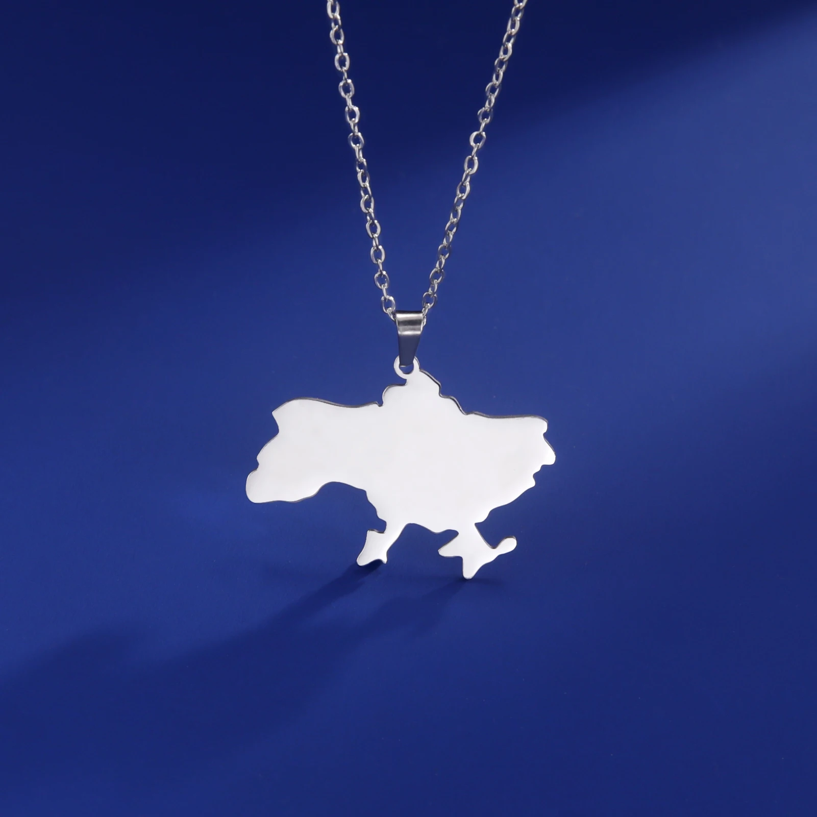 Jeshayuan Stainless Steel Map Pendant Necklace Men Women Vintage Jewellery Ethnic Jewellery Gifts