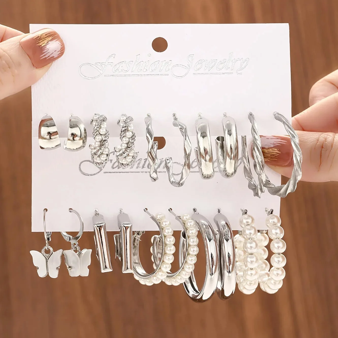 10 Pairs Set Of Delicate Butterfly Pendant Imitation Pearl Design Hoop Earrings Trendy Female Gift For Valentine\'s Day