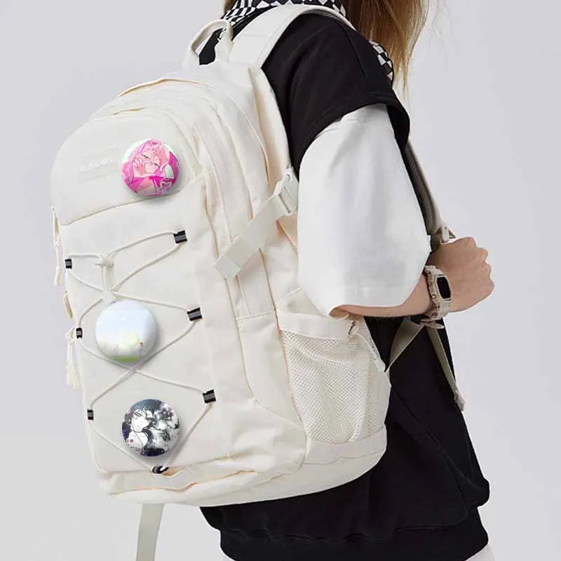 58 مللي متر البوب أنيمي الغريبة المرحلة عملة شارات Hyuna Luka MIZI حتى الكرتون تأثيري شارة دبابيس مجوهرات اكسسوارات لحقيبة قبعة ديكور