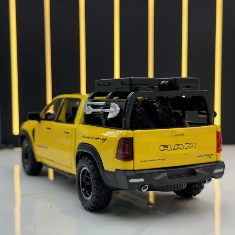 Simulation 1/32 Scale Mammoth 1000 TRX pickup off-road vehicle Model With Sound Light Pullback Children Diecast Toy Car Gift