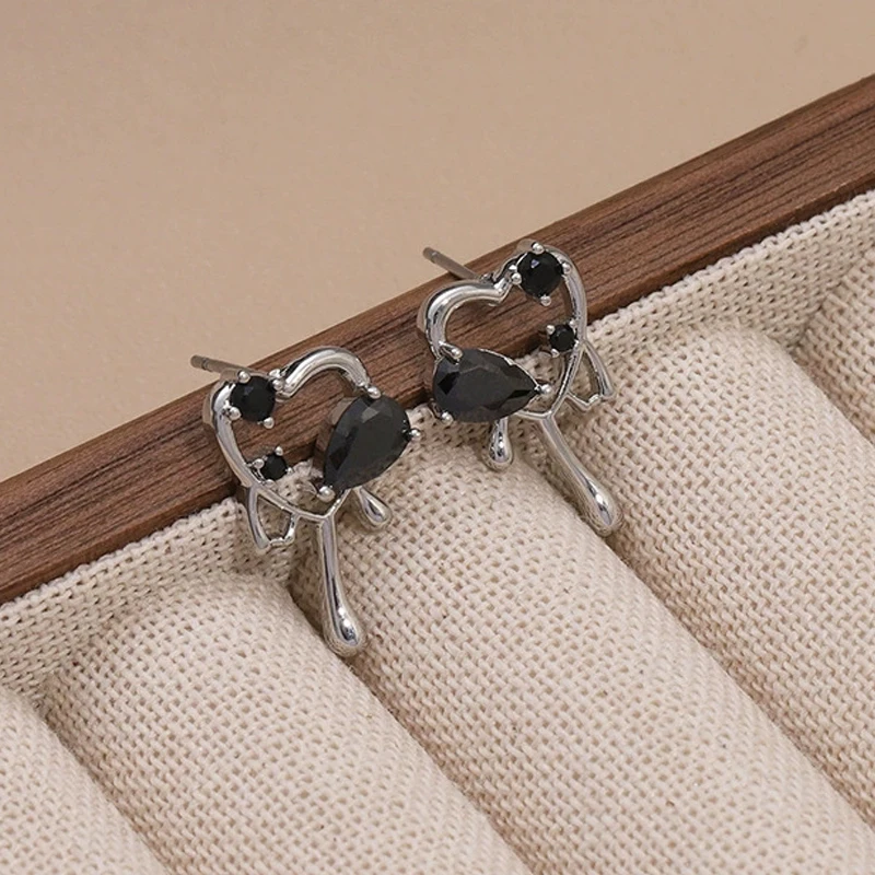 Silver Color Metal Hollow Lava Heart Earrings Women Geometric Minimalist Stud Earrings Creative Fashion Small Y2K Jewelry Gift