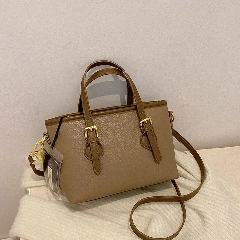 

Дизайнерские женские сумки на плечо из искусственной кожи, новинка 2024, роскошные Молодежные женские сумки через плечо на молнии, женские сумки