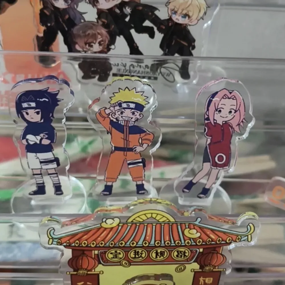 Nowy akrylowy stojak NARUTO Figurka Uzumaki Naruto Uchiha Sasuke Anime Urządzenia peryferyjne Śliczna wersja Q Oryginalność Mini ozdoba na biurko