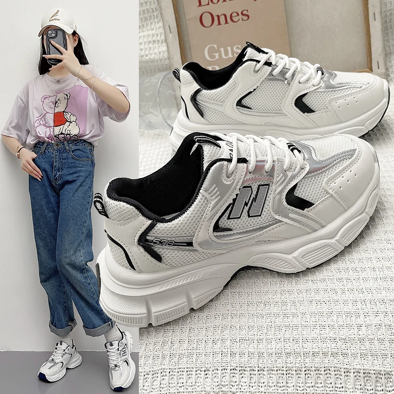 شبكة تنفس الصيف والخريف أحذية نسائية جديدة عصرية سميكة سوليد أحذية رياضية النسخة الكورية حذاء فردي غير رسمي