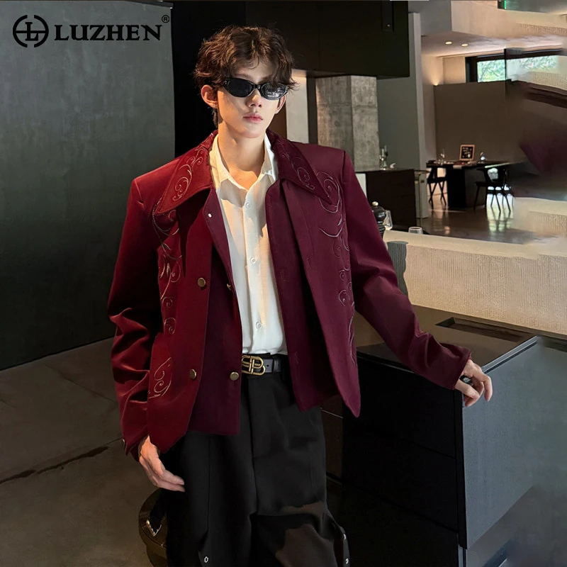 

LUZHEN 25 New Men's Embroidered Pattern High Quality Velvet Short Jacket Fashion Luxury Male Fake Two Piece Design Coat JY5113