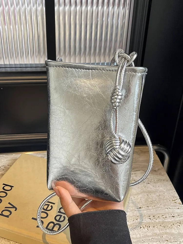 Silver Women 2024 New Summer Crossbody Bag Match Colors Fashion Cell Phone Purses Temperament Commuting Simplicity Handbag Sofe