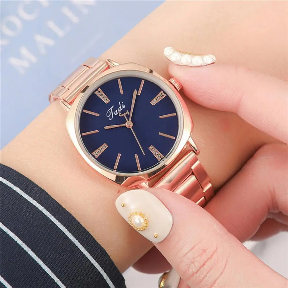 Montre à quartz élégante avec bracelet en acier inoxydable pour femme, montre habillée pour femme avec biscuits, mouvement à quartz pour anniversaire