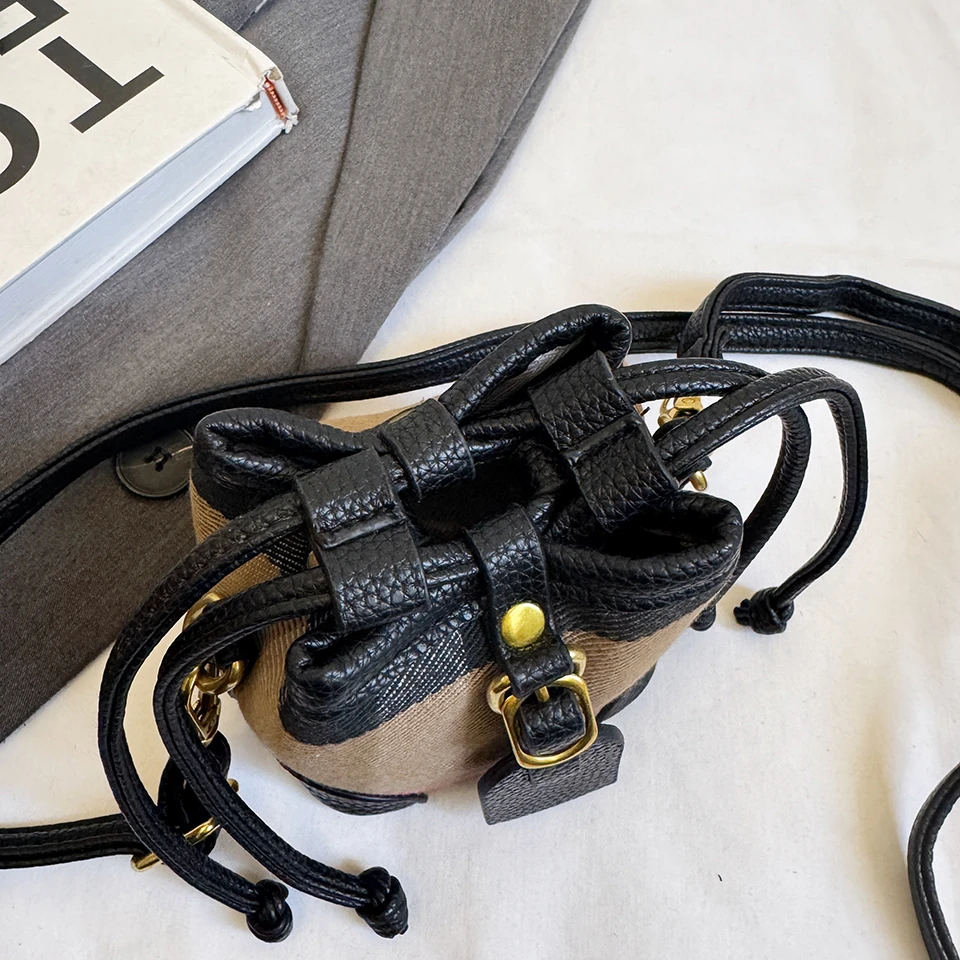 

Fashionable Solid Color Crossbody Bag Minimalist Leather Tote Vintage Elegant Commuter Large Capacity