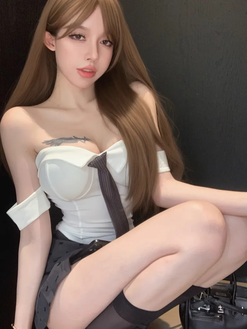 الأبيض خارج الكتف المحاصيل الأعلى المرأة الصيف مثير الزي ort Sve أنبوب تي شيرت القطن البوليستر مزيج Faionable الشارع الشهير