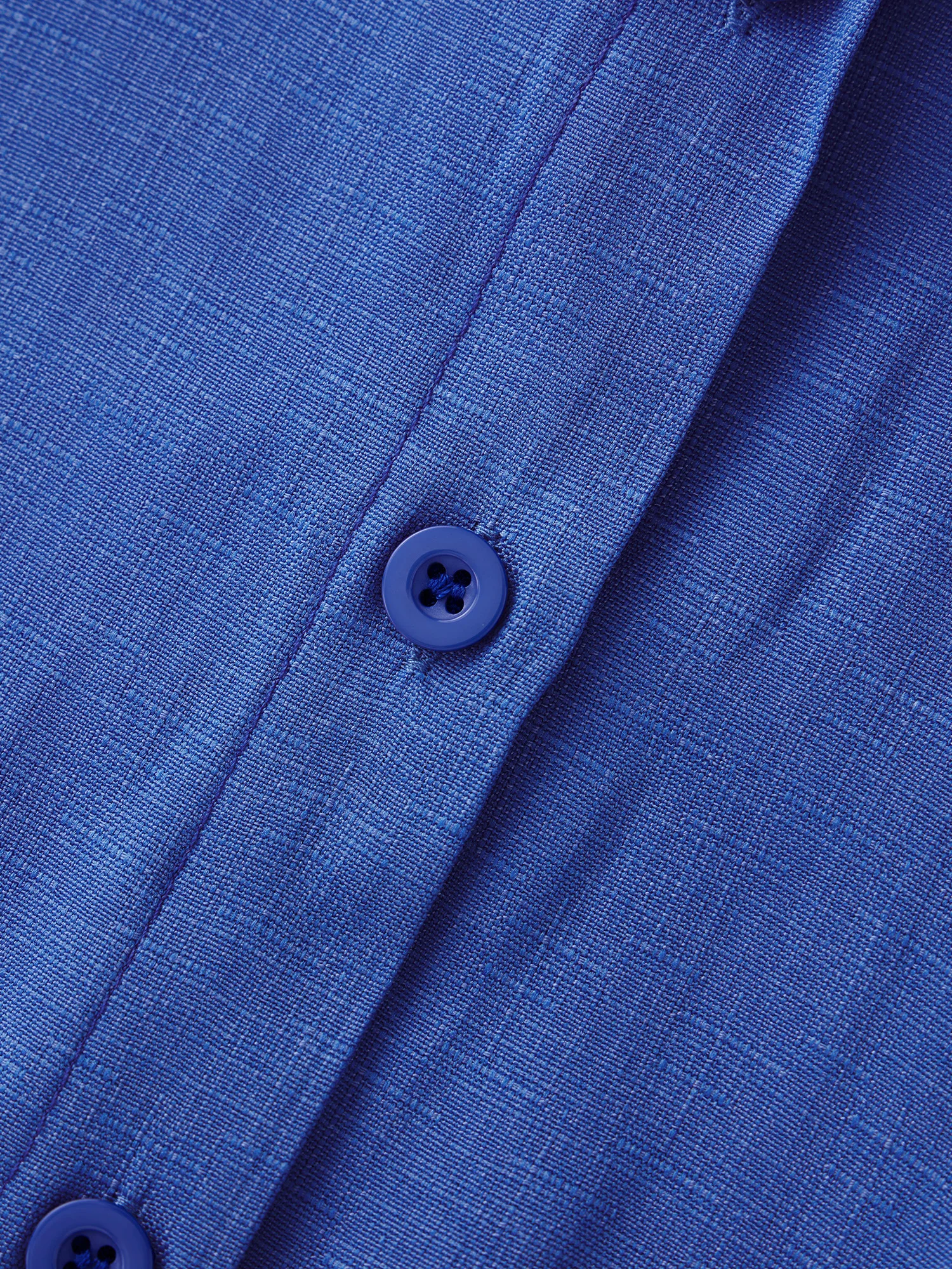 سترة نسائية كاجوال بأكمام قصيرة ورقبة على شكل حرف V مع تفاصيل أزرار وفتحات جانبية لملابس عطلة الصيف على الشاطئ