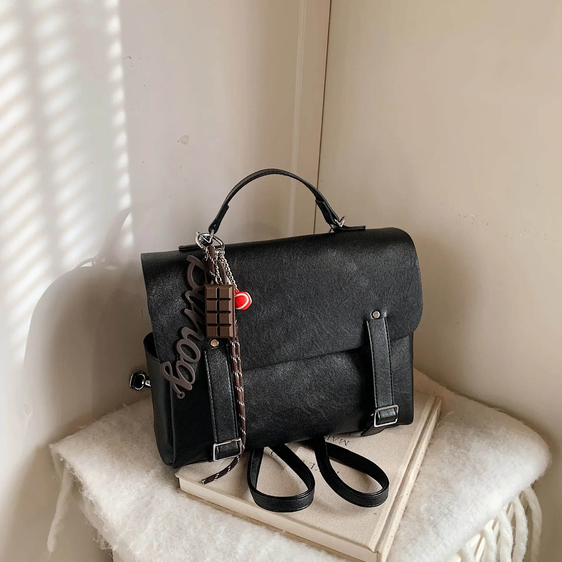 

‌2025 Women's Large Backpack, Water-Resistant Commuter Bag, Convertible Student Shoulder Pack‌