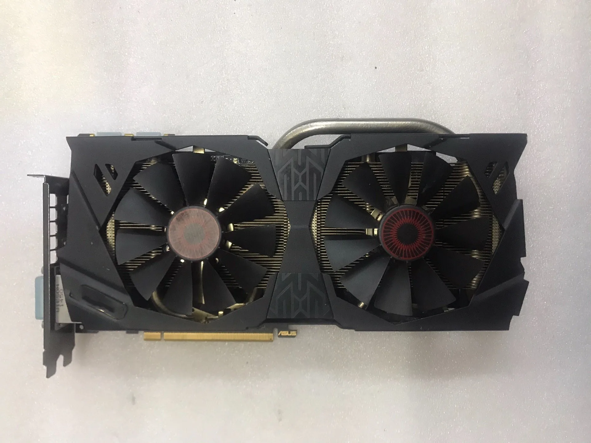 بطاقة فيديو مستعملة من NVIDIA GeForce GTX970 بسعة 4 جيجابايت GDDR5 PCI-Express DP DVI HDMI