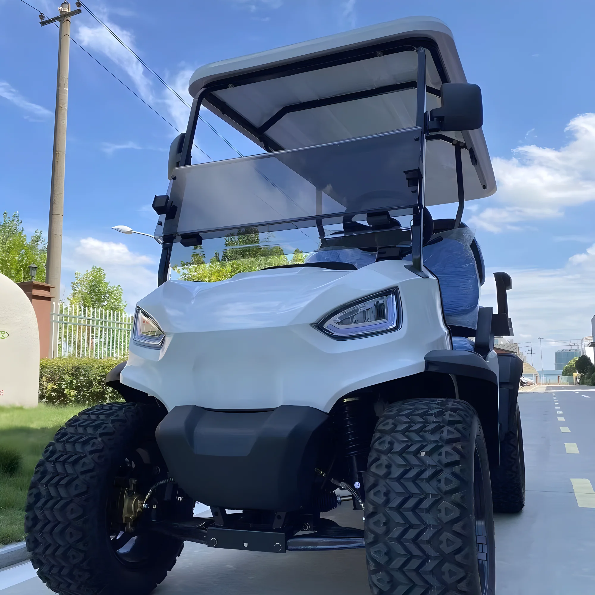 عربة جولف كهربائية صغيرة تعمل ببطارية ليثيوم 4X4 CE عربة نادي الجولف الكهربائية الجديدة لمشاهدة معالم المدينة