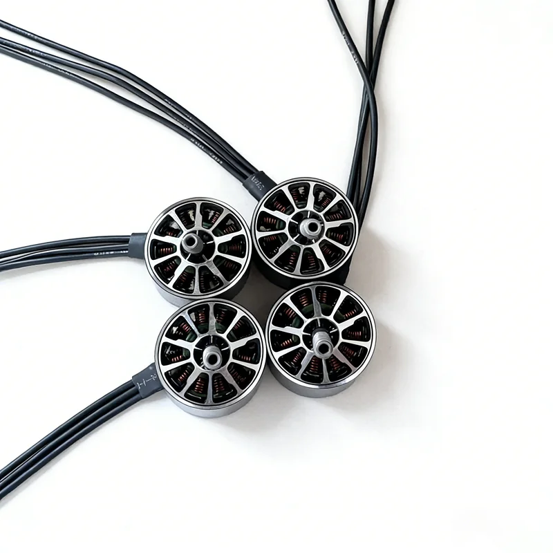 

Airforth AF2807 KV1300 Brushless Motor, 57g (w/ Cable), 4PCS, 12N14P, 3-6S, 1387W, 3086g Thrust, for RC Aircraft