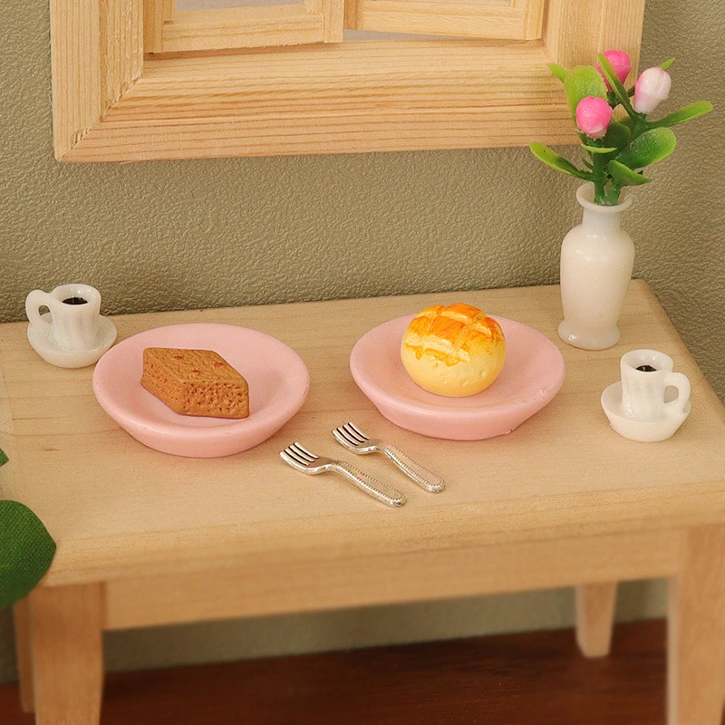 Doll House Decoration Mini Cake Food Play Plate DIY Decoration Scene Decoration Model