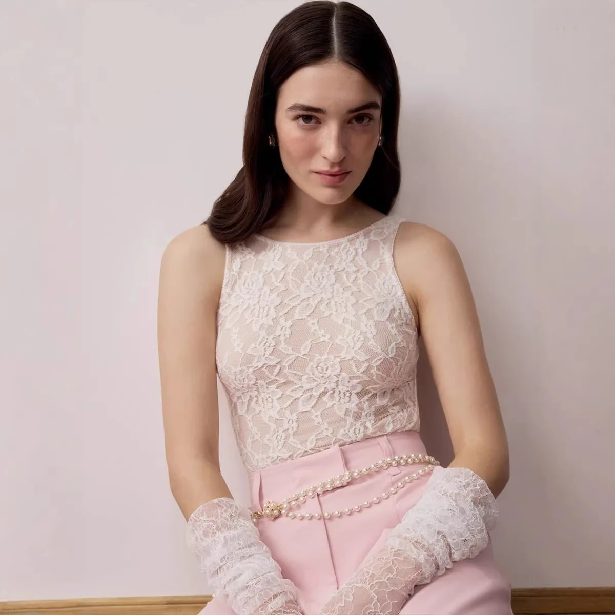 

Sexy Backless Lace Hollowed Out Top Spring and Summer Women's Chic Daily Office Home Travel Elastic Fit Base Beautiful Back Vest