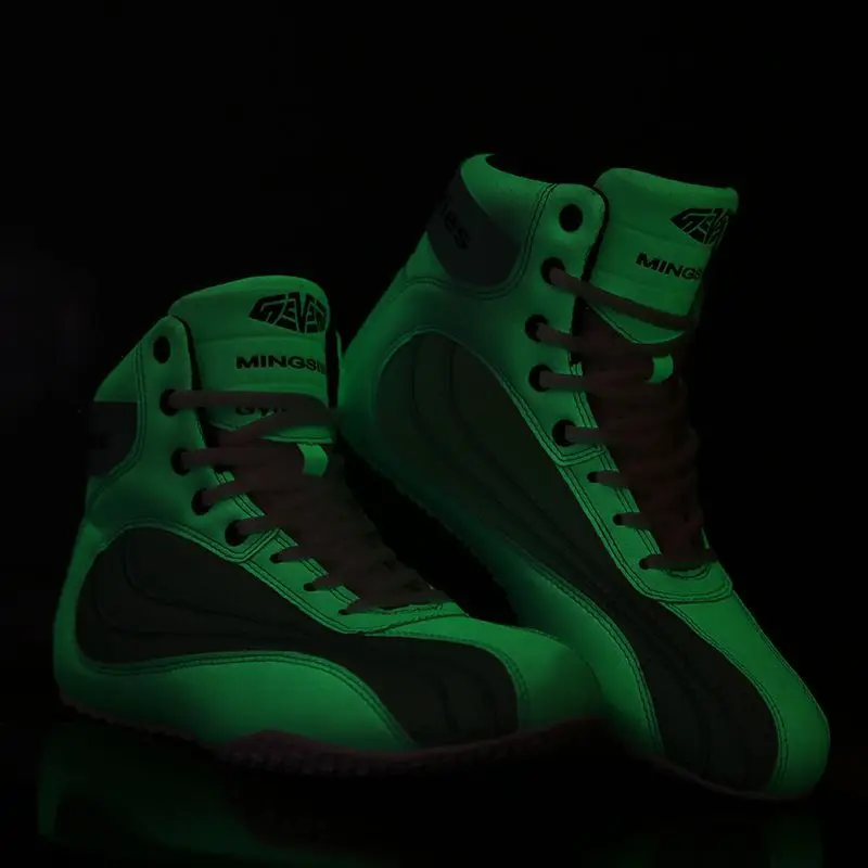 

2026 New Luxury Wrestling Shoes Man Anti-Slip Gym Training Shoe Unisex Men Fighting Shoes Big Size 46 Boxing Sneakers for Men