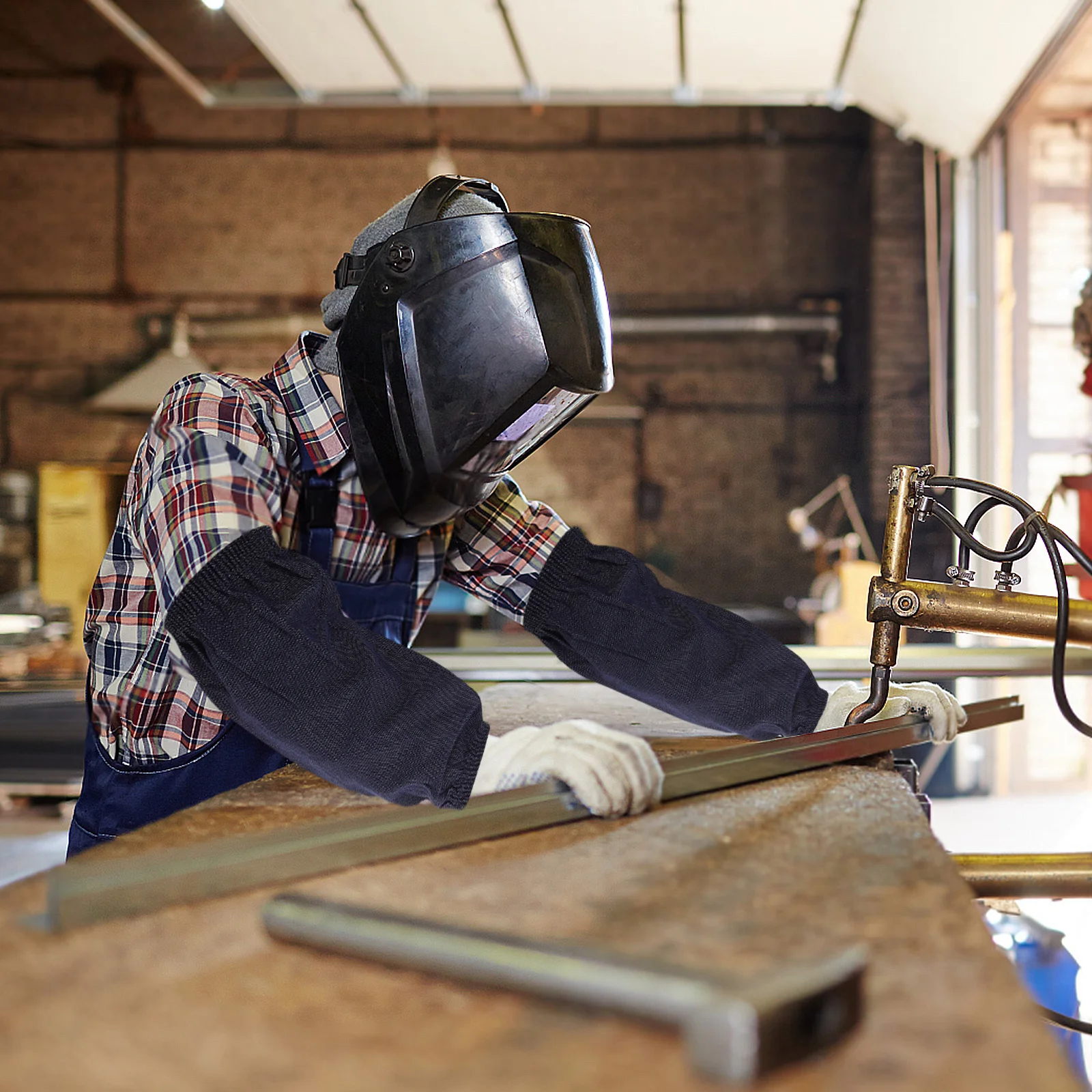 2Pairs الثقيلة الذراع حامي كم الساعد غطاء للحماية لحام لحام مقاومة للحرارة الأمن المضادة للارتداء كم